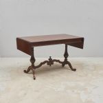 1476 5216 COFFEE TABLE